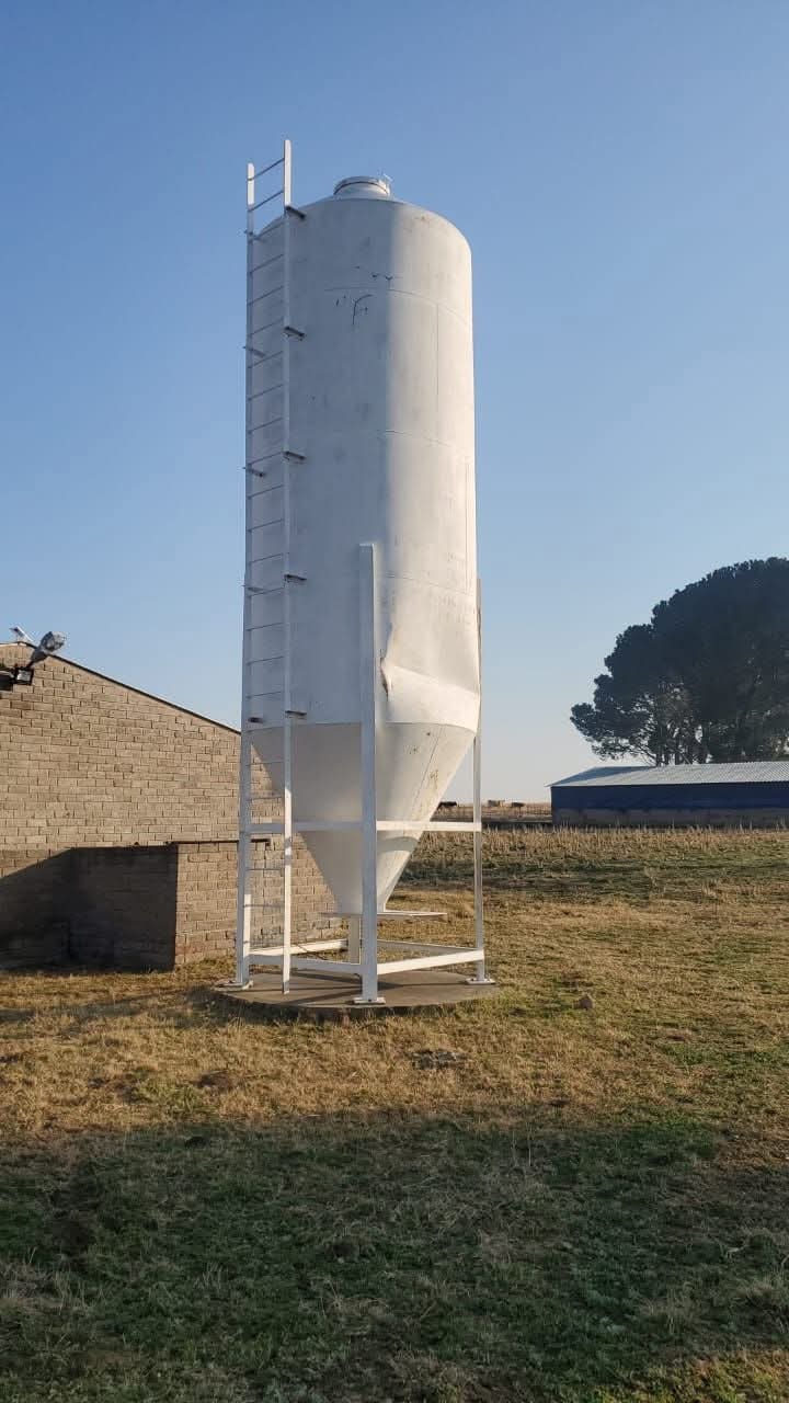 2 x Silo / Hopper Units for Sale