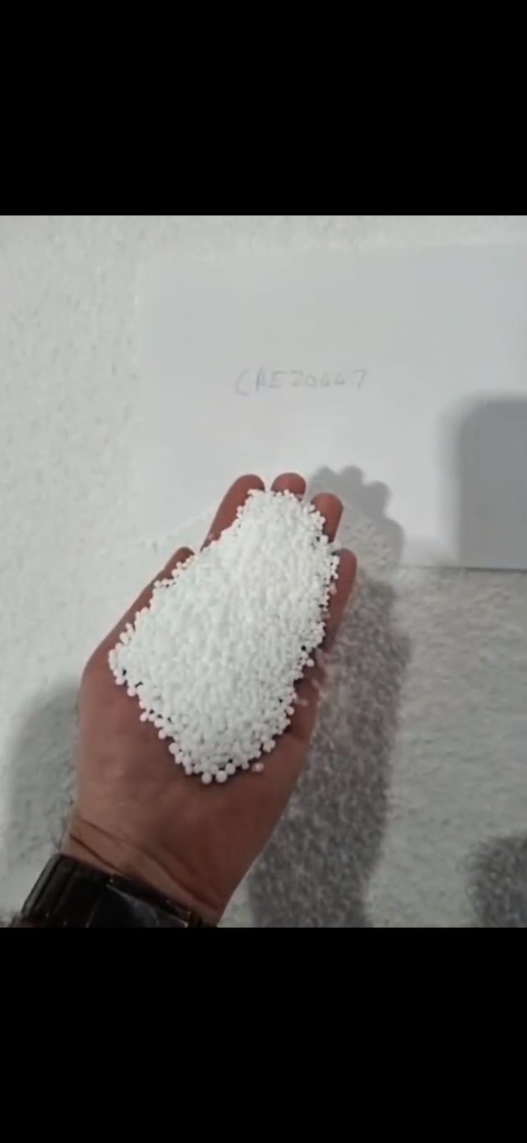 1000 tons of Urea