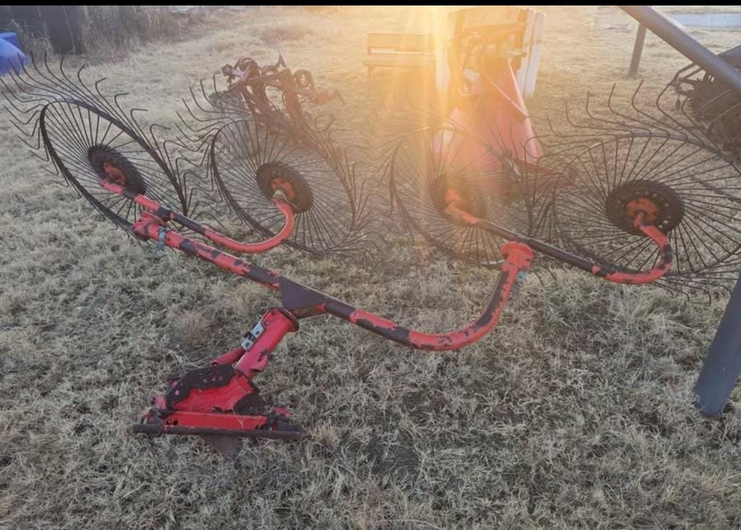4 row Rake