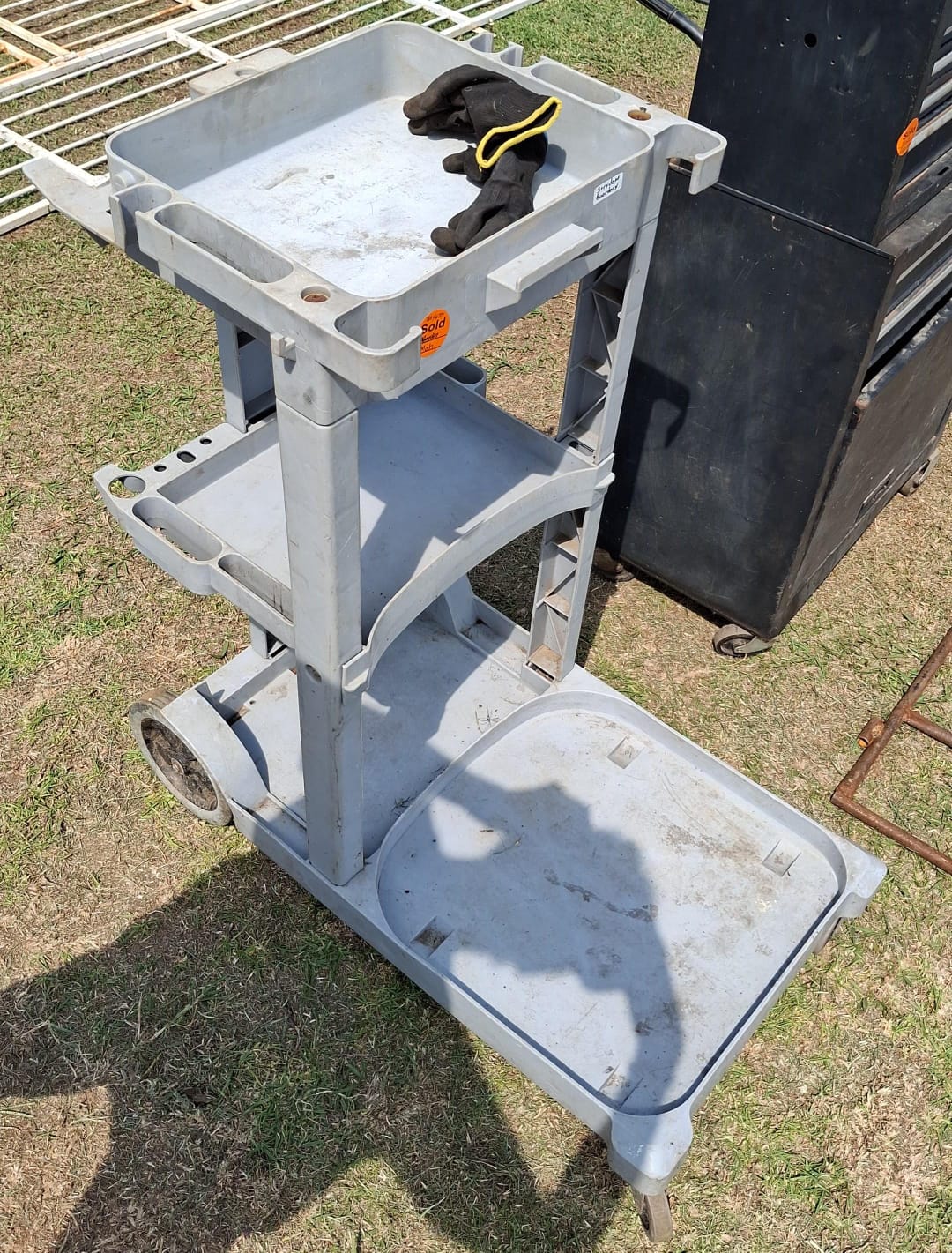 Workmans tool trolley shelf