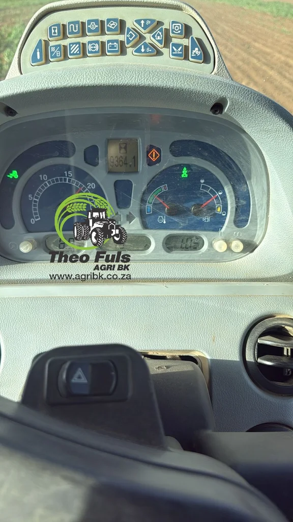 2012 New Holland T7060