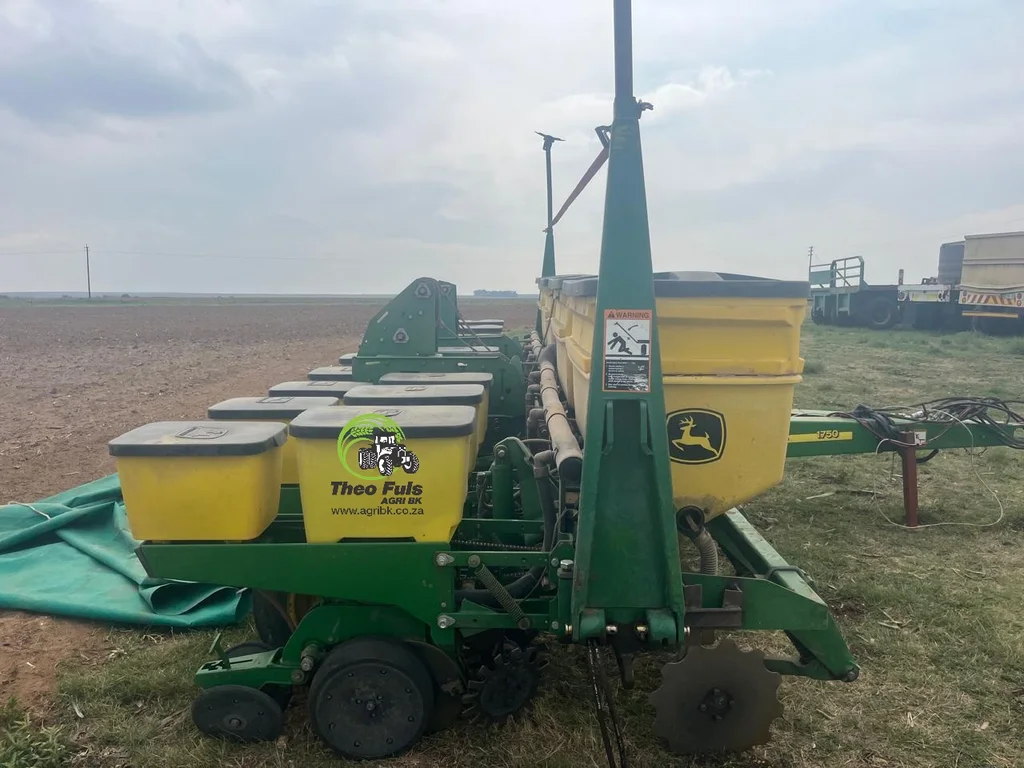 JOhn Deere 1750