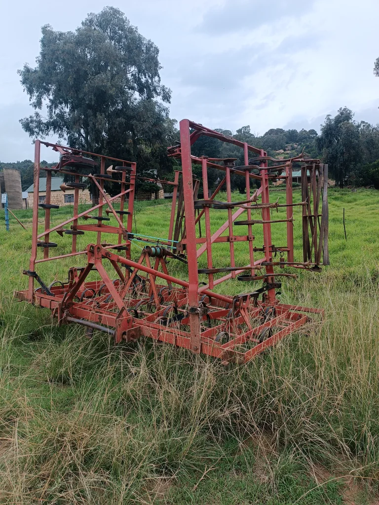 Kongskilder seedbed cultivator